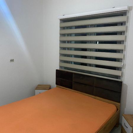 Shtepi Me Qira Ne Mitrovice Apartment Kosovska Mitrovica Exterior photo